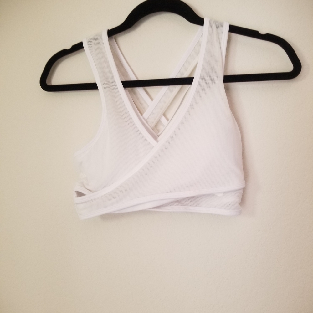 Fabletics White Cross-Back Bra SB1